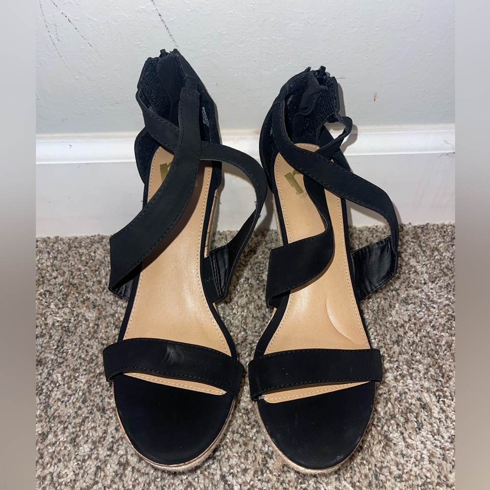 Women's Black Strappy Open-Toe Sandals